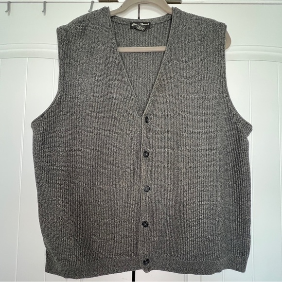 Eddie Bauer Other - Eddie Bauer Men’s Size L 100% Cotton Vintage V-Neck Button-Up Sweater Vest